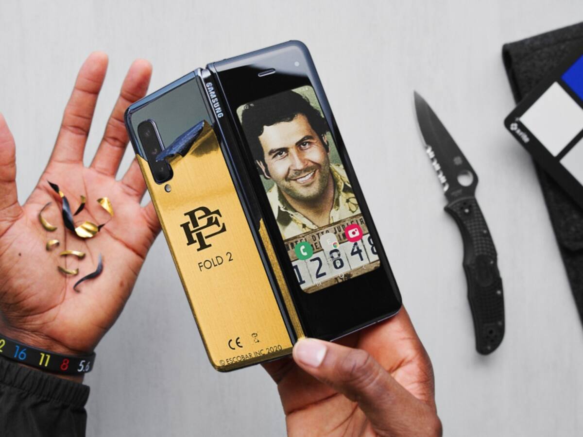 Celular plegable inspirado en Pablo Escobar sería una estafa