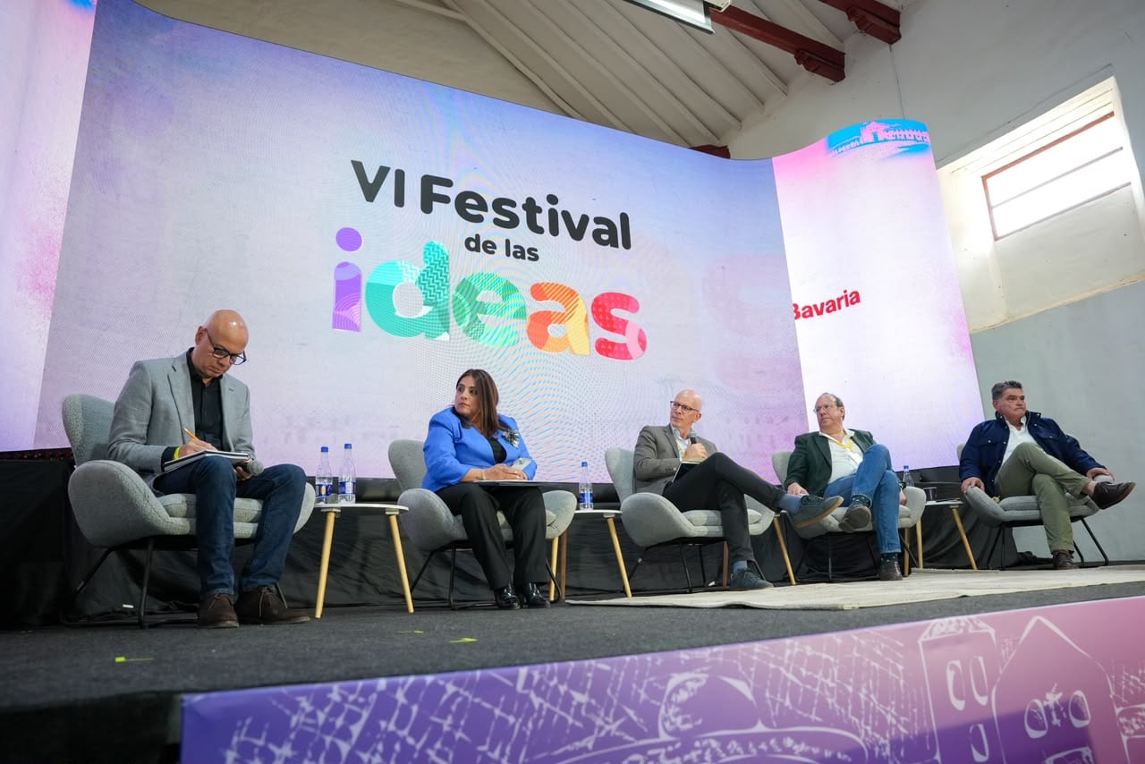 La primera conversación en el segundo día del Festival de las Ideas fue un examen a fondo del estado de la democracia nacional. | Foto: Caracol Radio