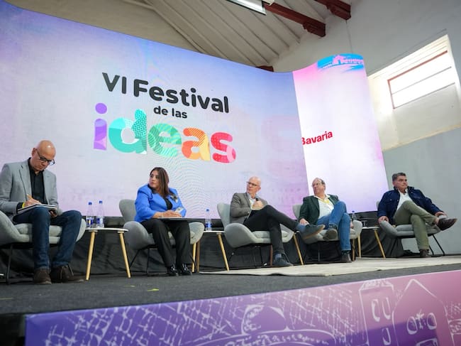 La primera conversación en el segundo día del Festival de las Ideas fue un examen a fondo del estado de la democracia nacional. | Foto: Caracol Radio