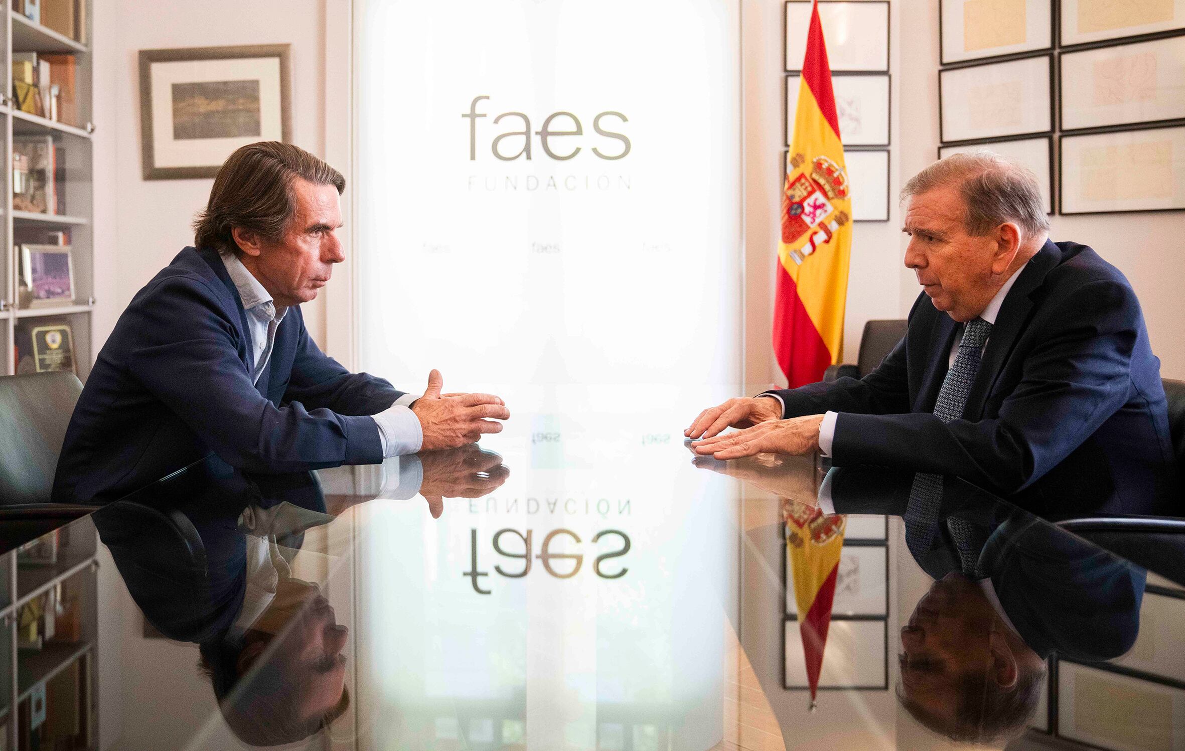 Edmundo González se reunió con el expresidente del Gobierno español José María Aznar. ( Foto: EFE )