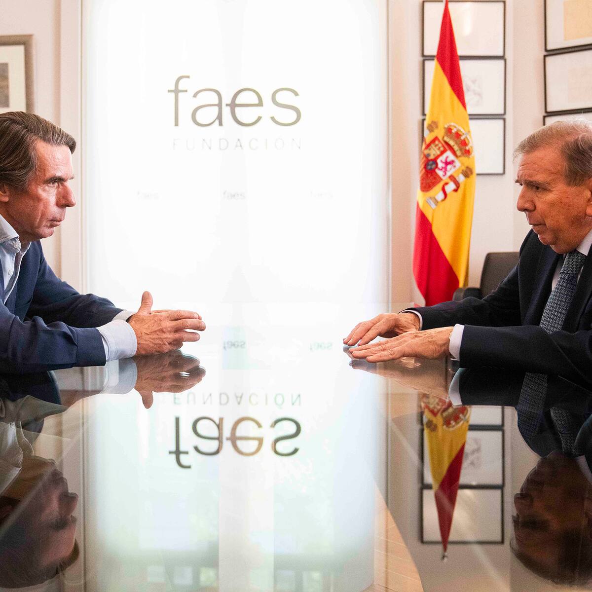 Edmundo González se reunió con expresidente español, José María Aznar