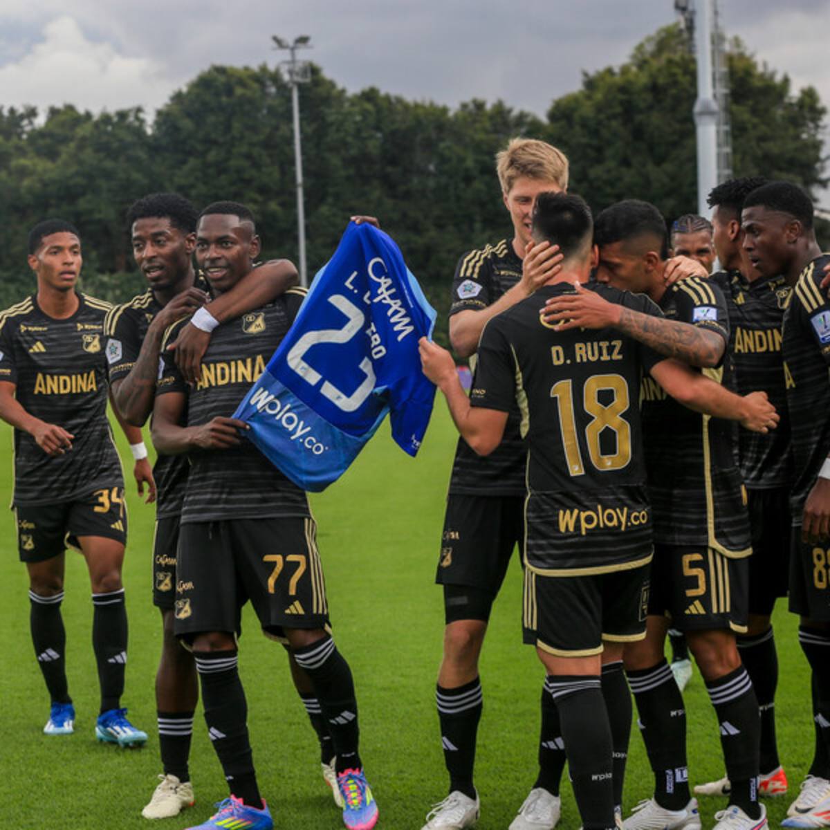 Millonarios vence sin problemas a Fortaleza en Techo y es líder parcial de la Liga Colombiana