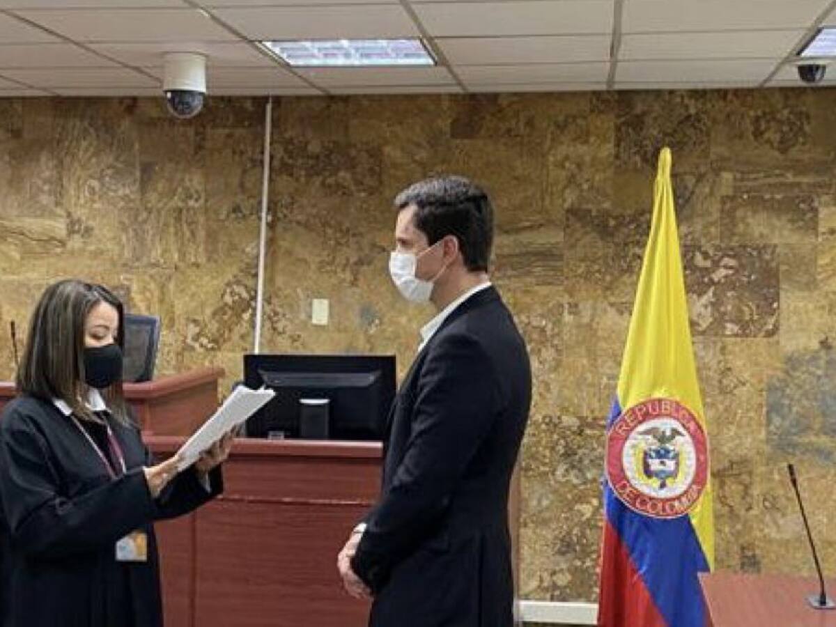 Juan Pablo Díaz Granados se posesionó como alcalde ad hoc de Medellín