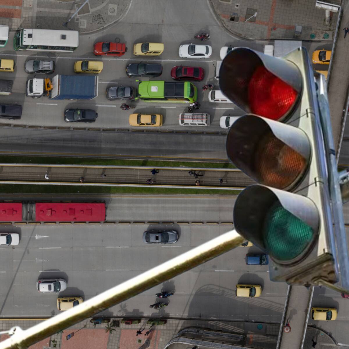 Más de 10 millones de vehículos se movilizaron en las vías del país: MinTransporte