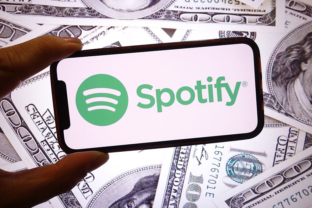 POLAND - 2025/09/21: In this photo illustration, the Spotify company logo is seen displayed on a smartphone screen. (Photo Illustration by Piotr Swat/SOPA Images/LightRocket via Getty Images)