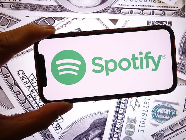 POLAND - 2025/09/21: In this photo illustration, the Spotify company logo is seen displayed on a smartphone screen. (Photo Illustration by Piotr Swat/SOPA Images/LightRocket via Getty Images)