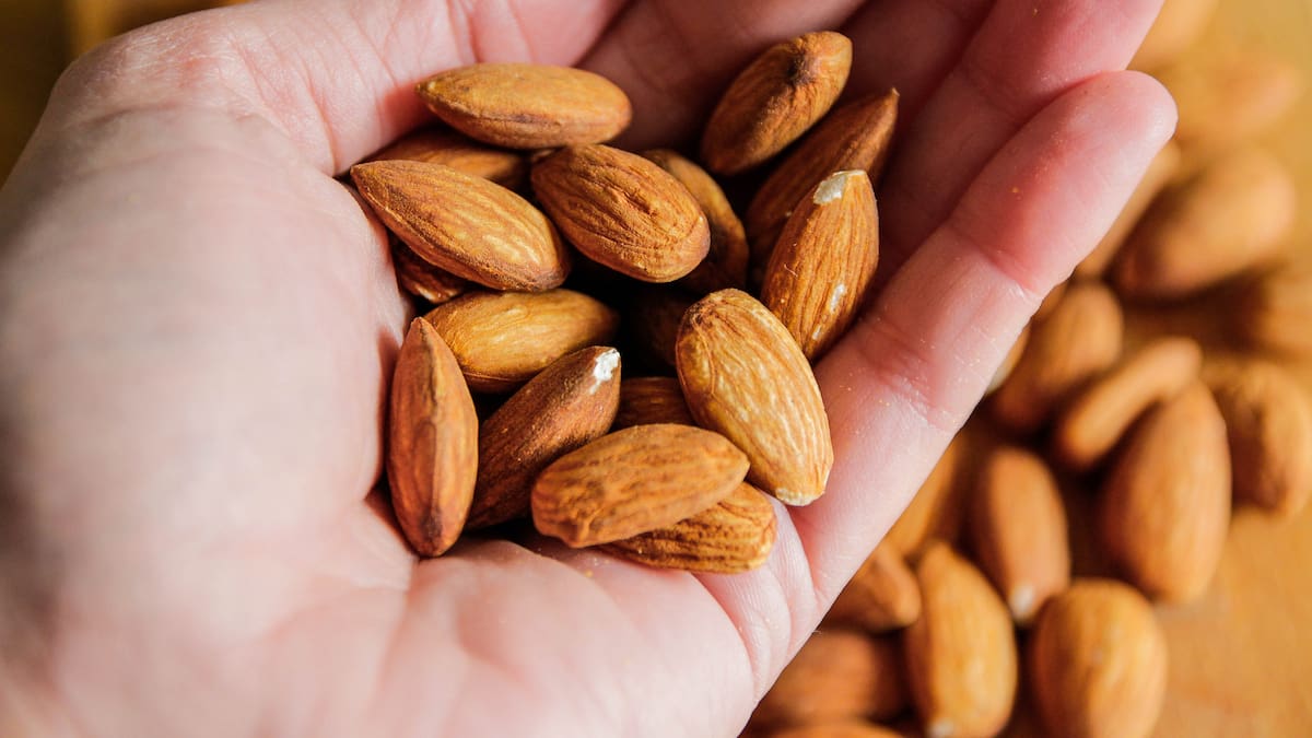 6 beneficios de comer almendras todos los días ¿cuántas se recomienda consumir?
