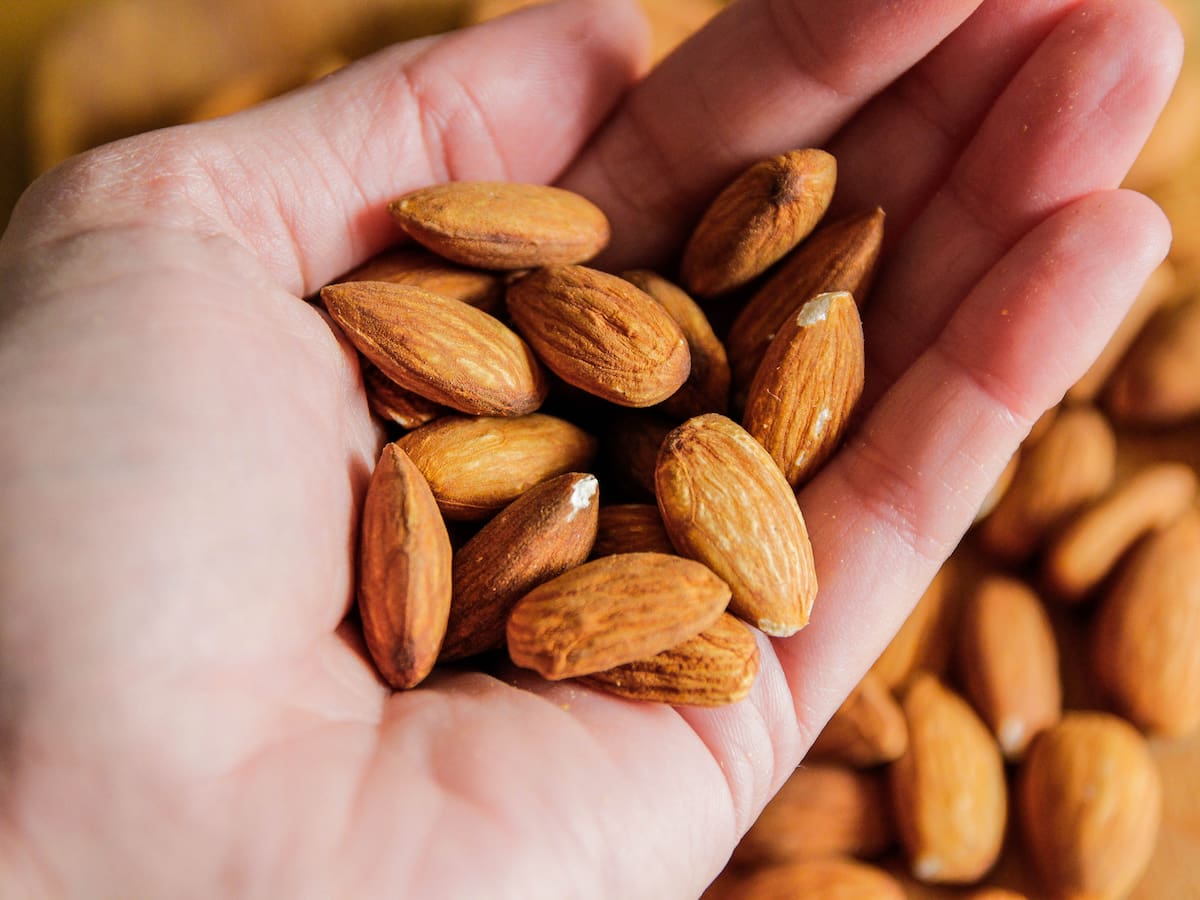 6 beneficios de comer almendras todos los días ¿cuántas se recomienda consumir?