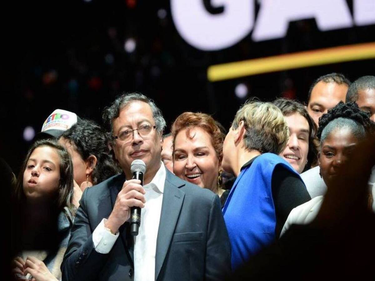 Dirigentes políticos tradicionales de Córdoba se ponen al servicio de Gustavo Petro