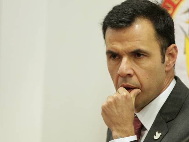 Por desacato a tutela ordenan desde el Cauca cinco días de arresto al ministro Guillermo Rivera