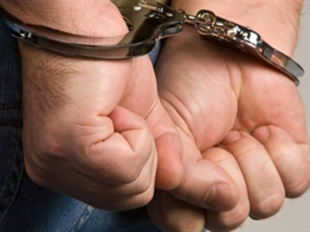 A la cárcel escolta acusado de la muerte de su esposa