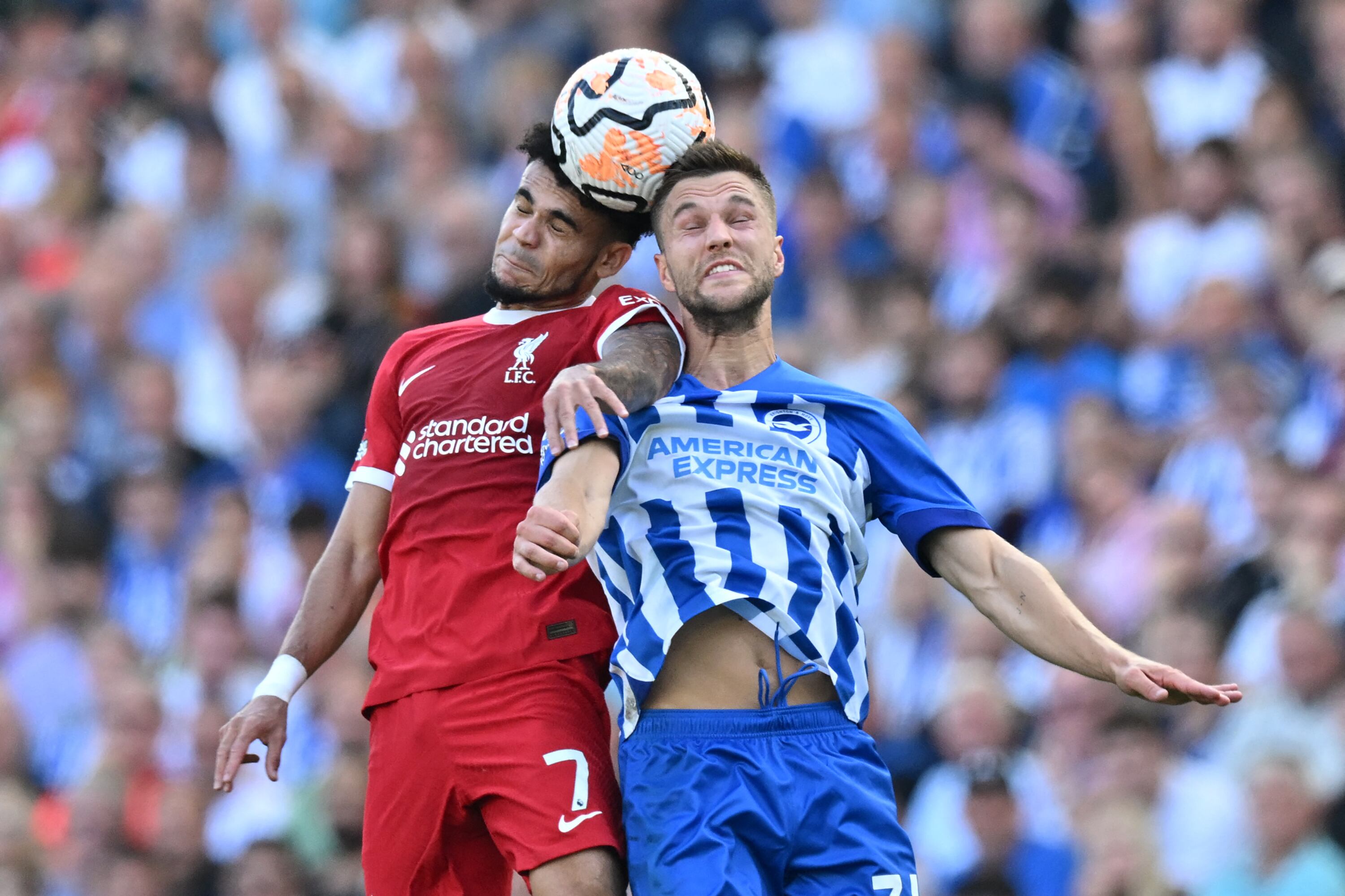 Luis Díaz en el duelo entre Liverpool y Brighton.  (Photo by GLYN KIRK/AFP via Getty Images)
