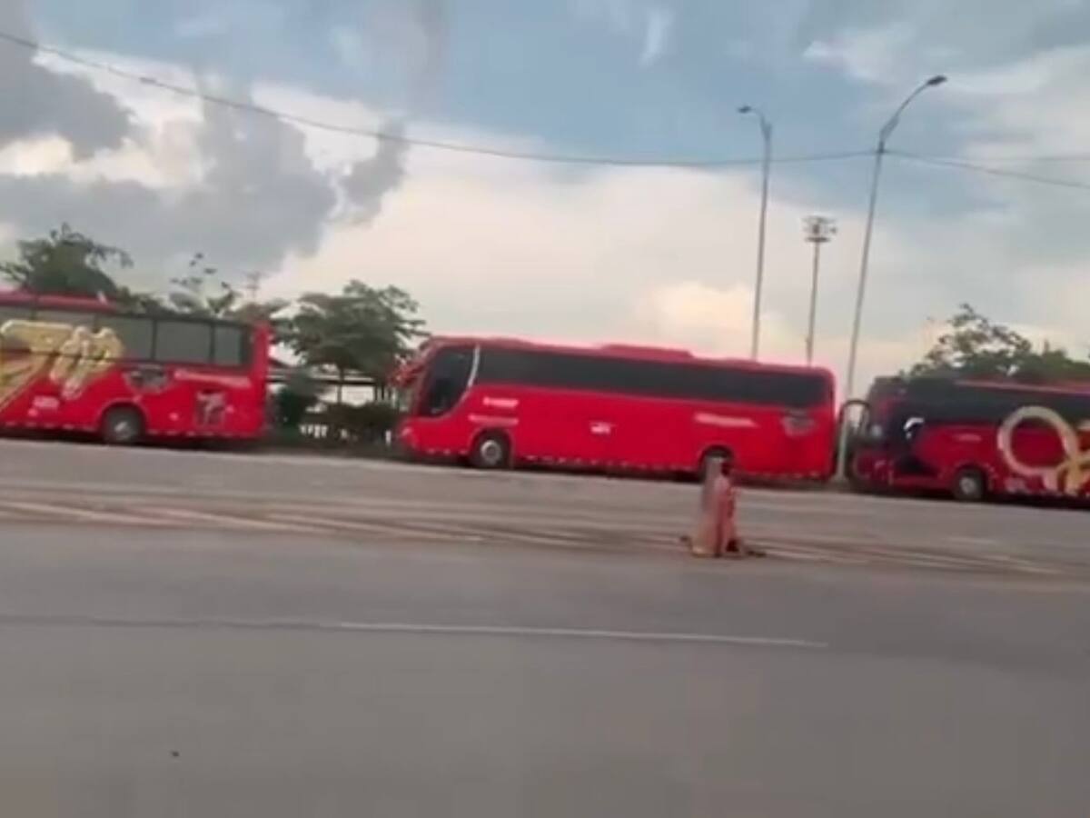 Polémica por contratación de buses para el cabildo abierto en Barranquilla