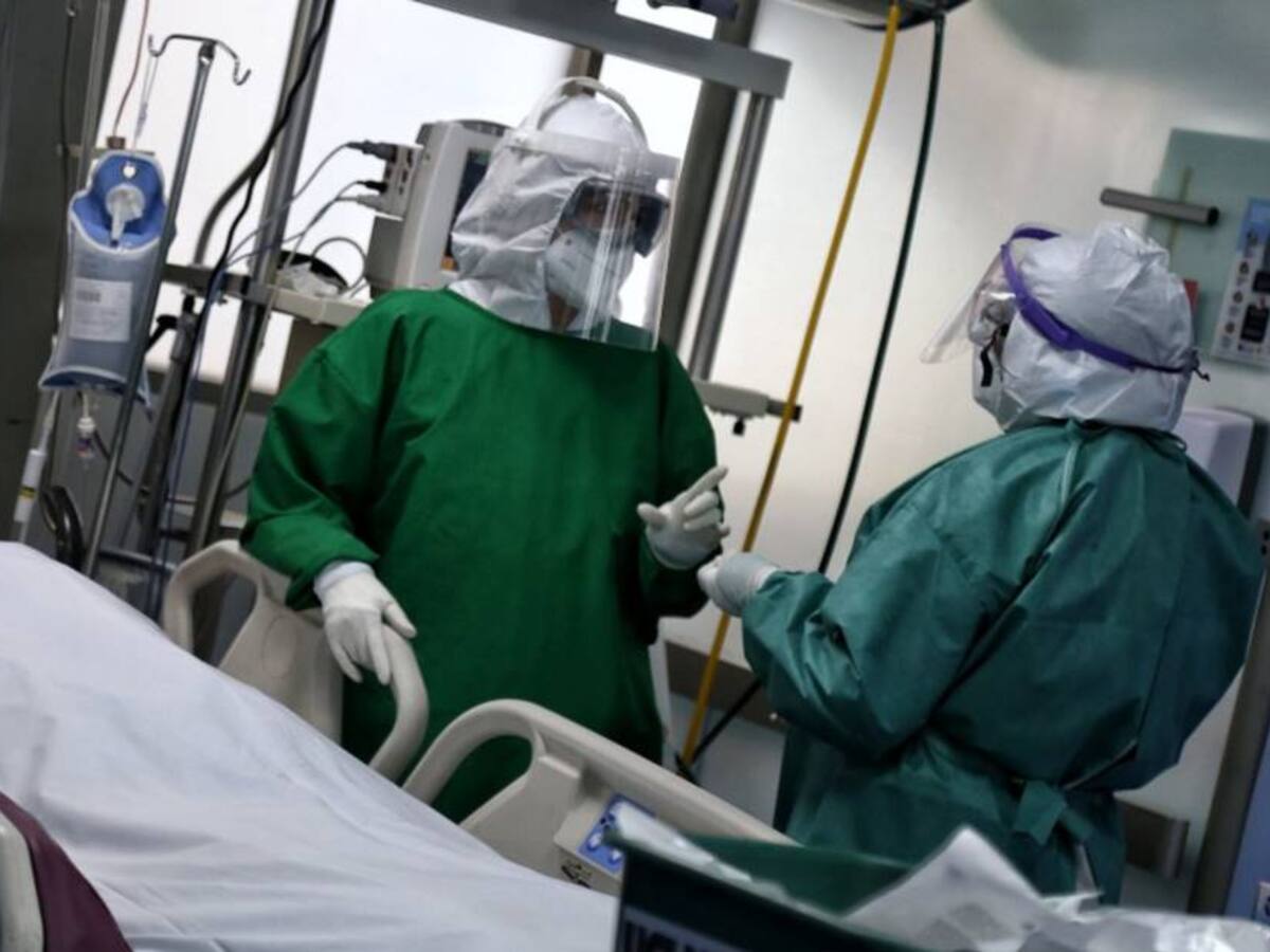 Las muertes por COVID-19 en Medellín se duplicaron