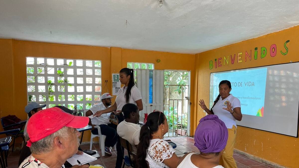 Escuela de Gobierno de Cartagena inició talleres formativos con líderes comunales