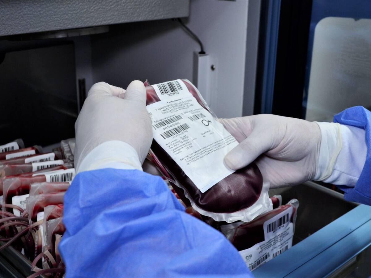 Por temporada de vacaciones escasean donantes de sangre