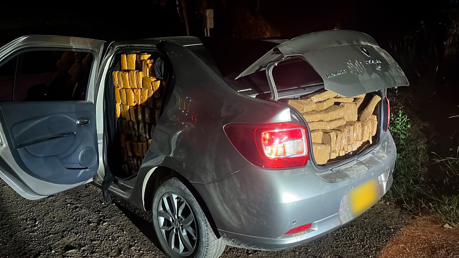 El alcaloide compuesto por, 1.153 paquetes.