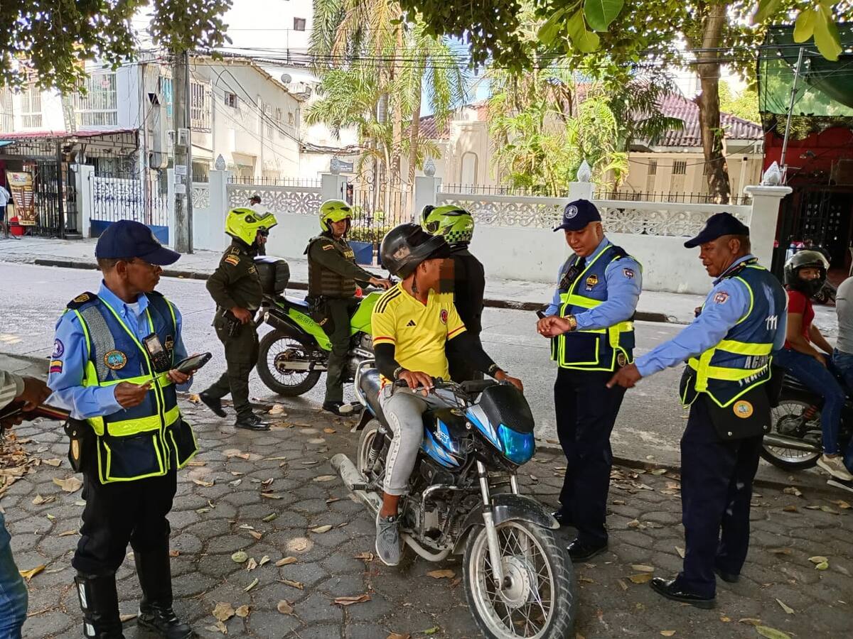 En el Pie de la Popa, 20 motos inmovilizadas por violar restricción de parrillero