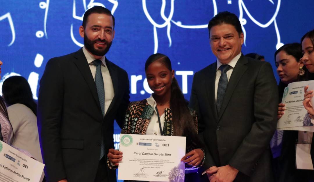 Graduación del programa "+ Mujer, + Ciencia, + Equidad". Foto: Cortesía MinCiencias. 