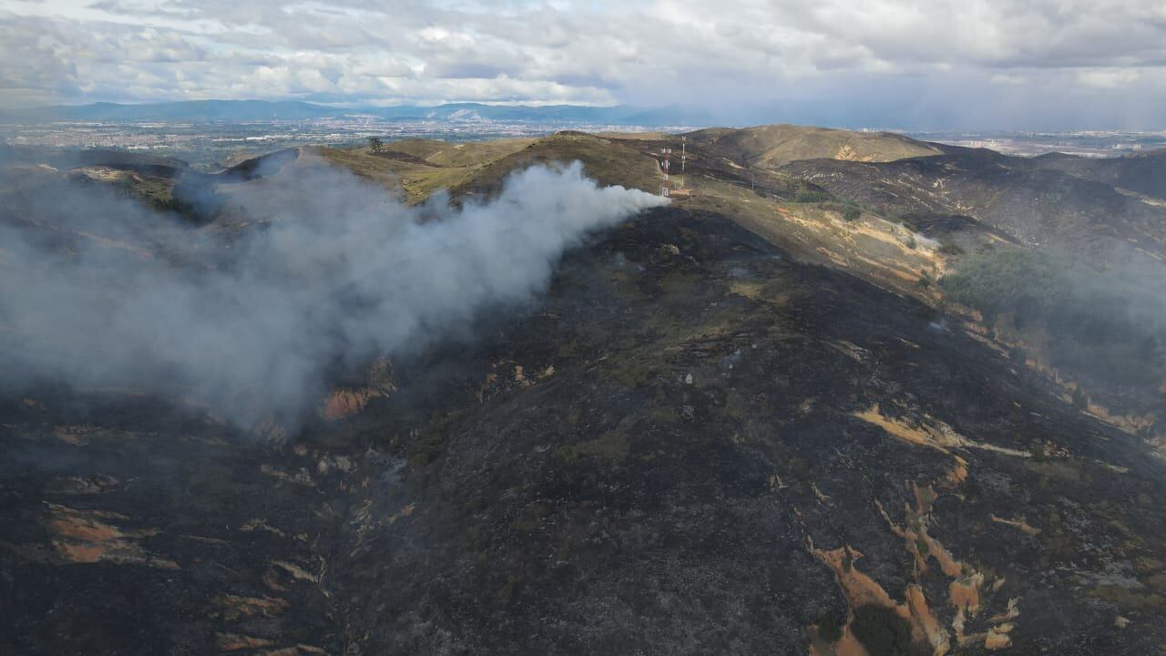 En Cerro Gordo se quemaron mil héctareas de tierra tras incendio de cuatro días