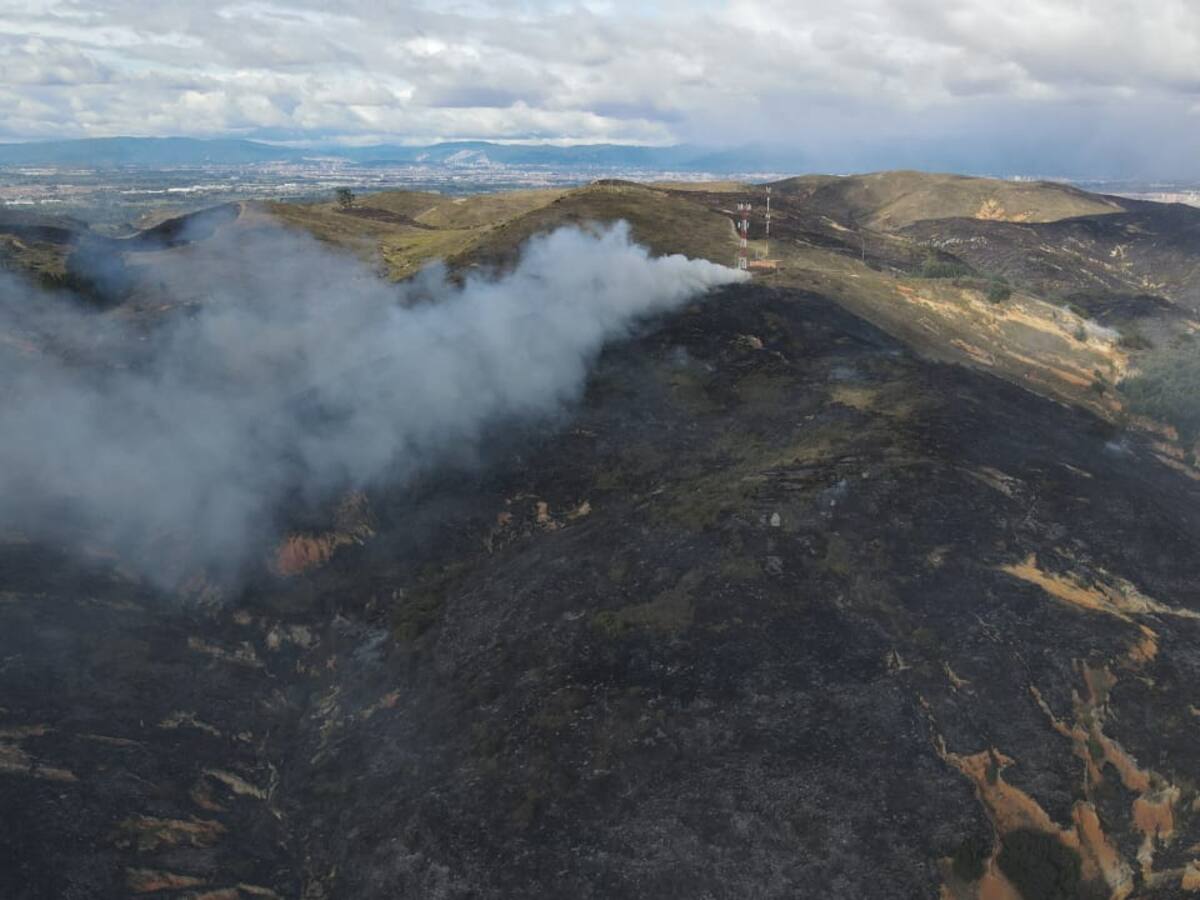 Se reactivó incendio en Cerro Gordo, Mosquera: 1.057 hectáreas de bosque se han quemado