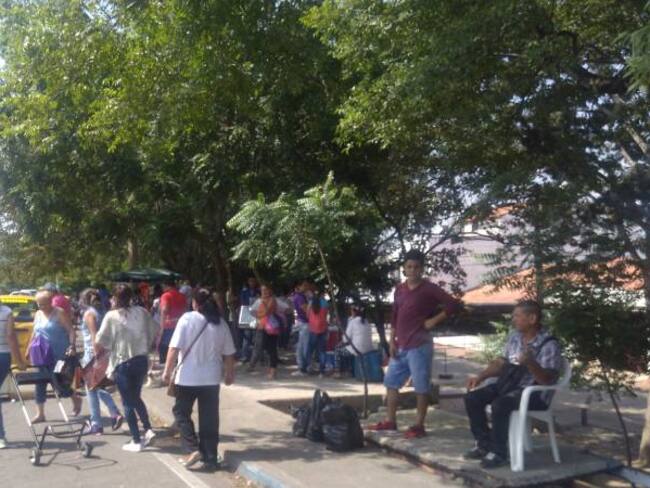 Venezolanos salen de su país ante la crisis social
