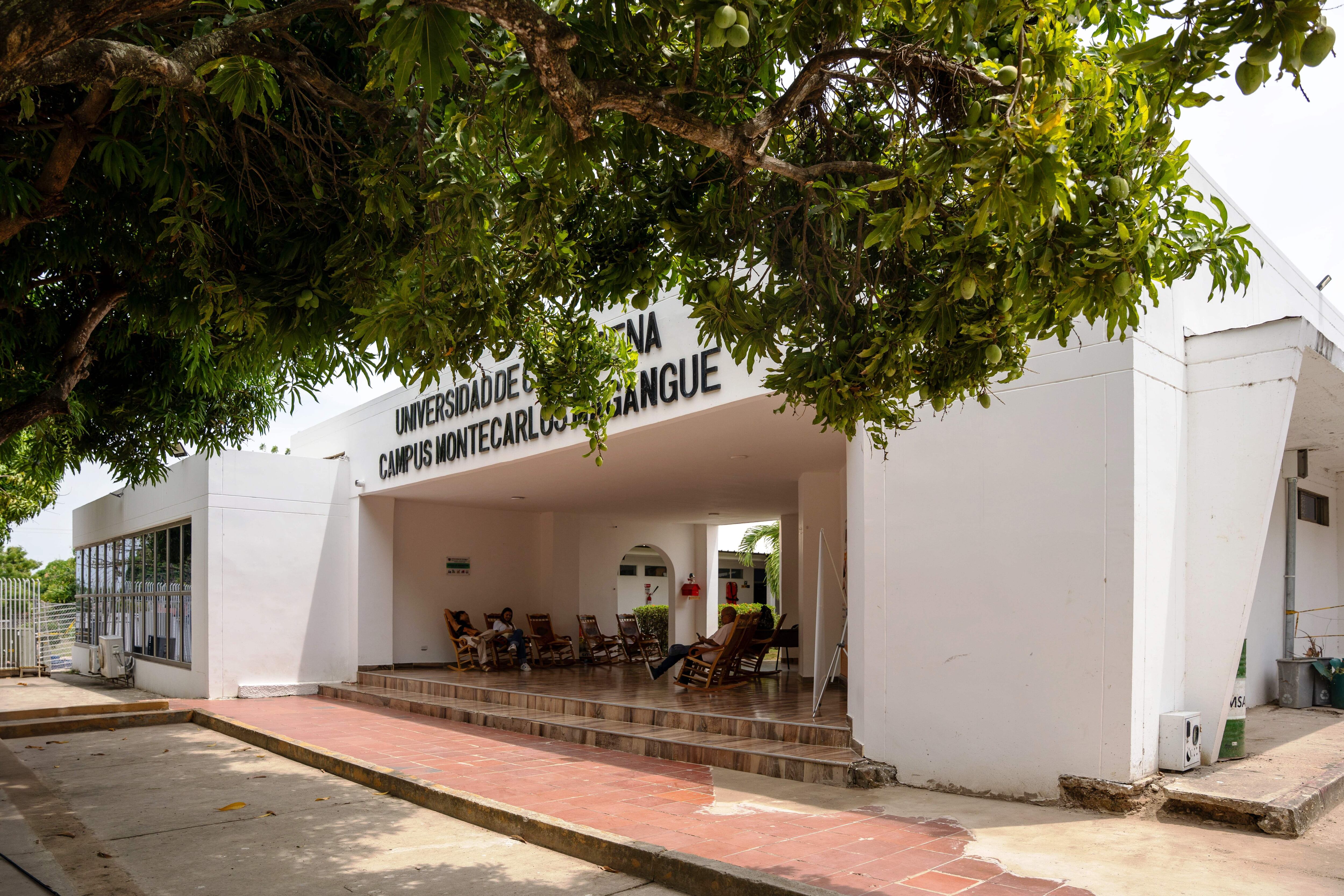 accede a recursos cercanos a los 13.000 millones de pesos, que serán destinados al fortalecimiento de los Centros Tutoriales del municipio