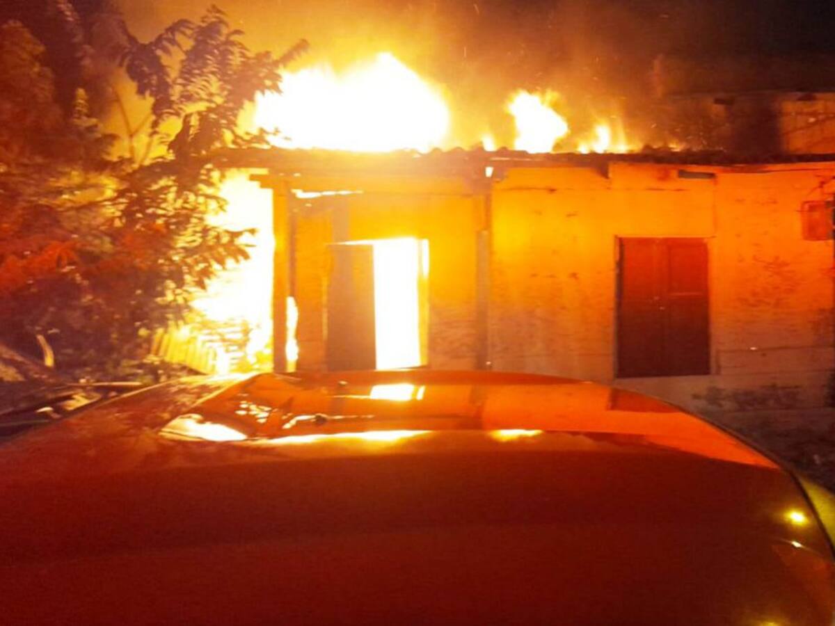 Casa en Olaya Herrera en el sur de Cartagena fue arrasada por incendio