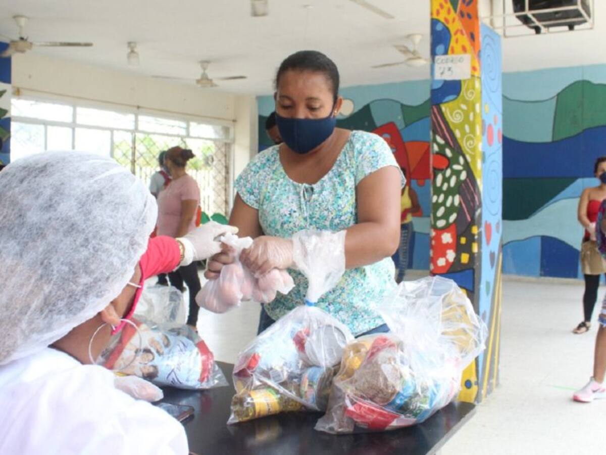Alumnos han recibido 424 mil raciones para preparar en casa en Cartagena