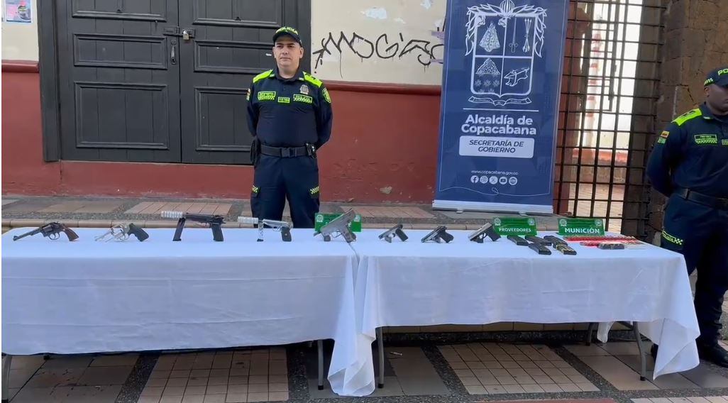 Armas incautadas a Los Chatas - foto Policía Metropolitana