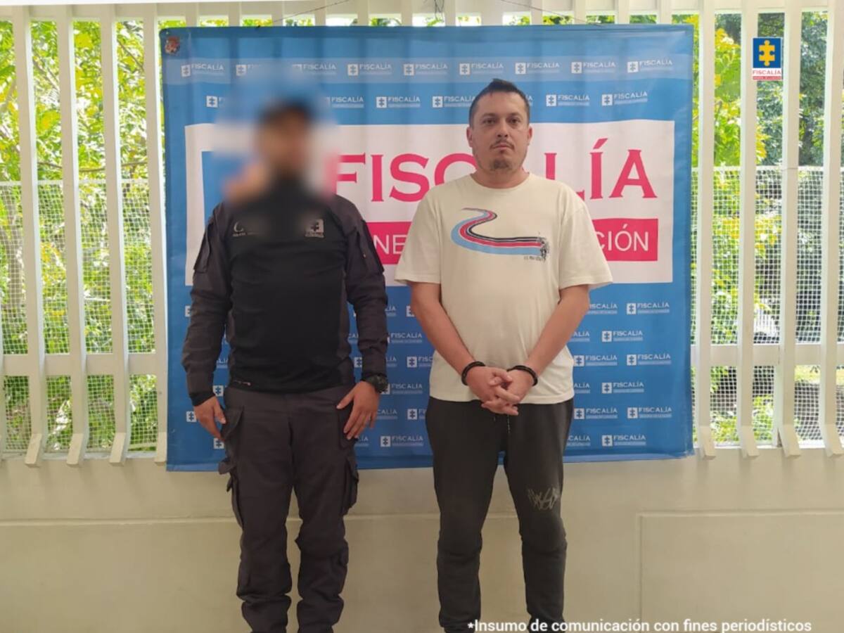 Capturan abogado que habría estafado a 17 personas en Santander