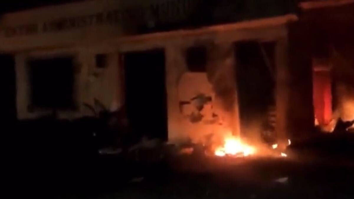 Denuncian atentado con carro bomba frente a la Alcaldía de Argelia, Cauca