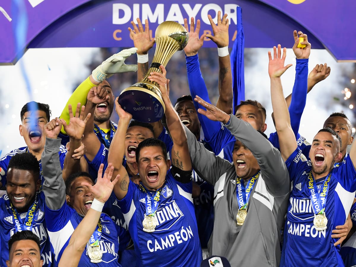 Hincha de Millonarios caminó desde Acacías hasta El Campín, como promesa por la 16