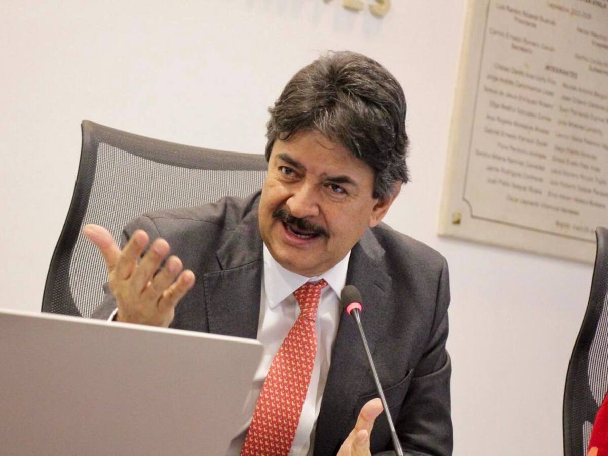 Radican proyecto de ley para regular prácticas en neurociencia y neurotecnología: ¿de qué se trata?