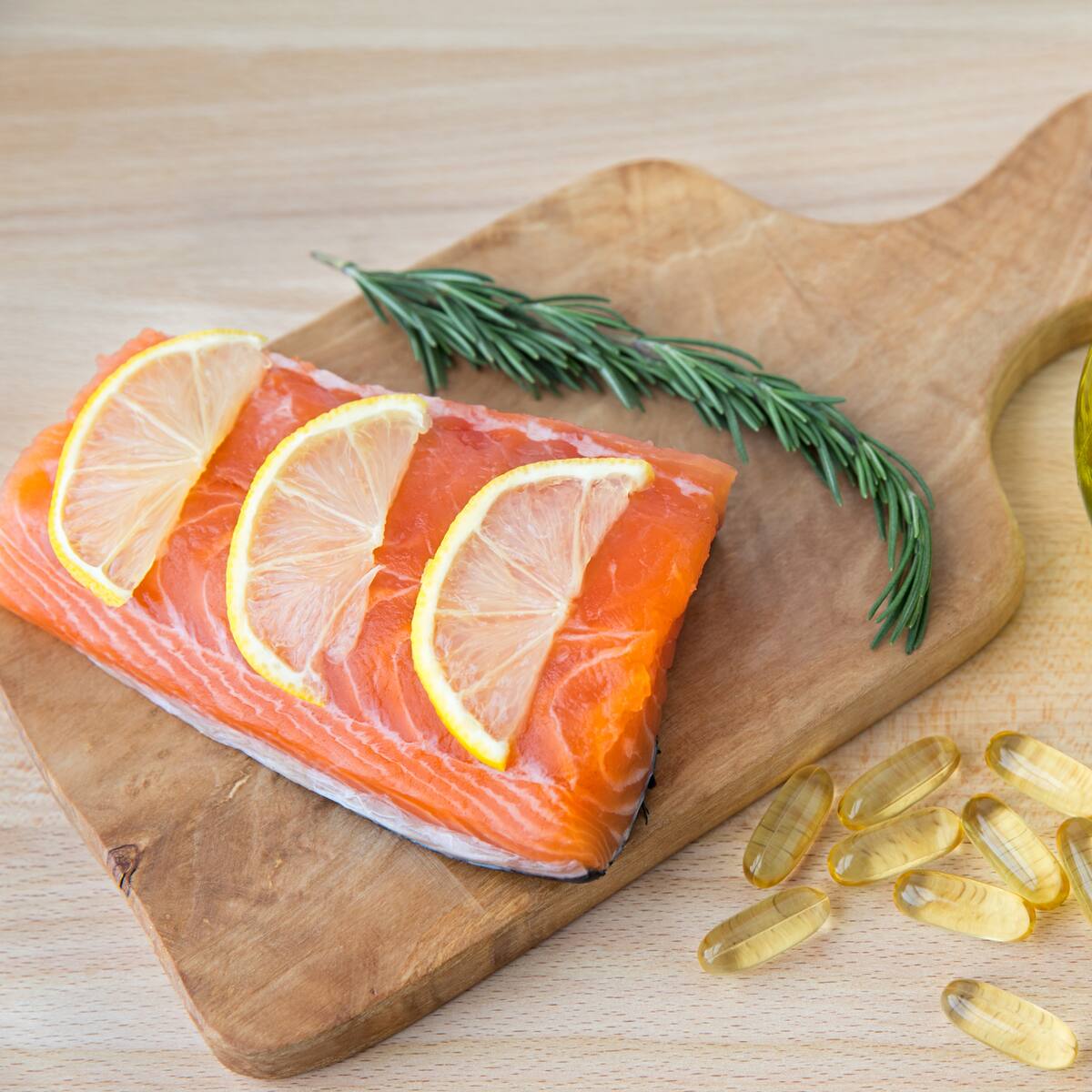 ¿Qué diferencia hay entre el omega-3 y el aceite de pescado? Así funcionan los suplementos
