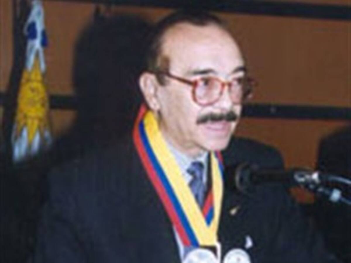 Jorge Villamil se recupera de una intervención quirúrgica