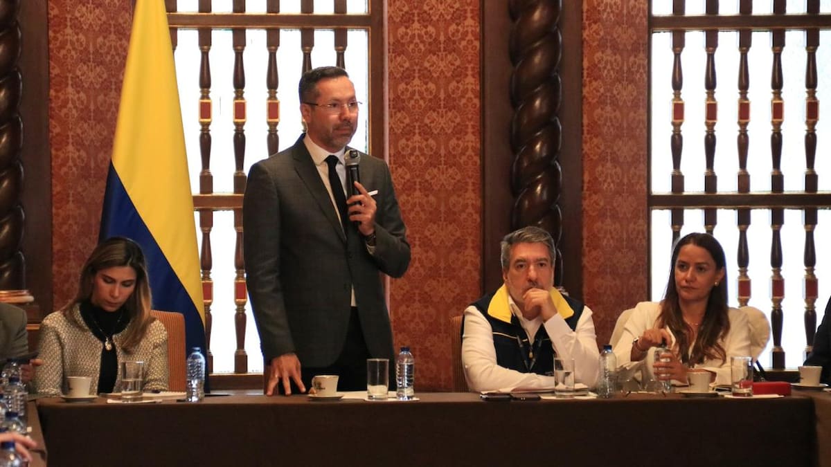 MinVivienda se reunió con empresarios para coordinar reconstrucción tras terremoto: plan dura 4 años