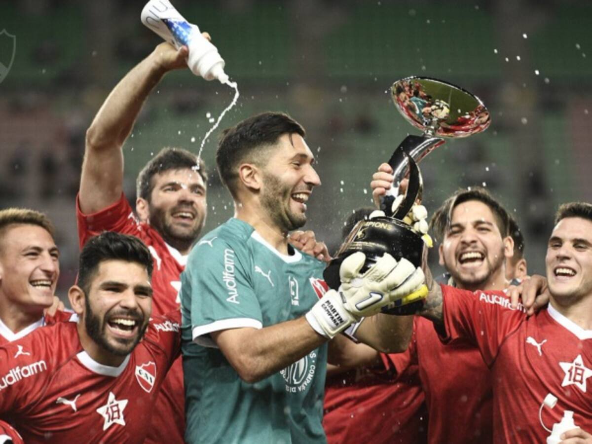 Independiente se quedó con la Suruga Bank e igualó récord de Boca Juniors