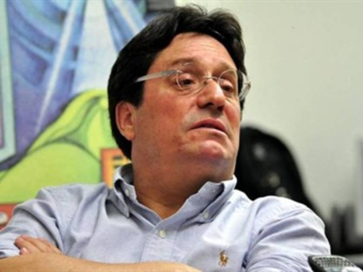 Francisco Santos ya conocía decisión de la Procuraduría: Otty Patiño