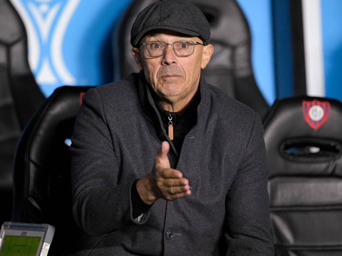 Alfredo Arias explicó su pobre desempeño en Sudamericana con Peñarol y Medellín