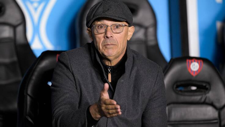 Alfredo Arias explicó su pobre desempeño en Sudamericana con Peñarol y Medellín