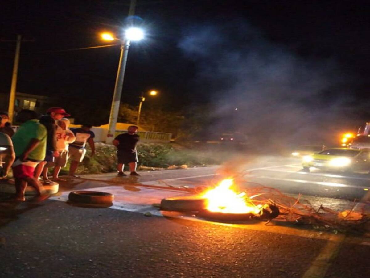 Creciente protestas por apagones generan enfrentamiento con la Policía