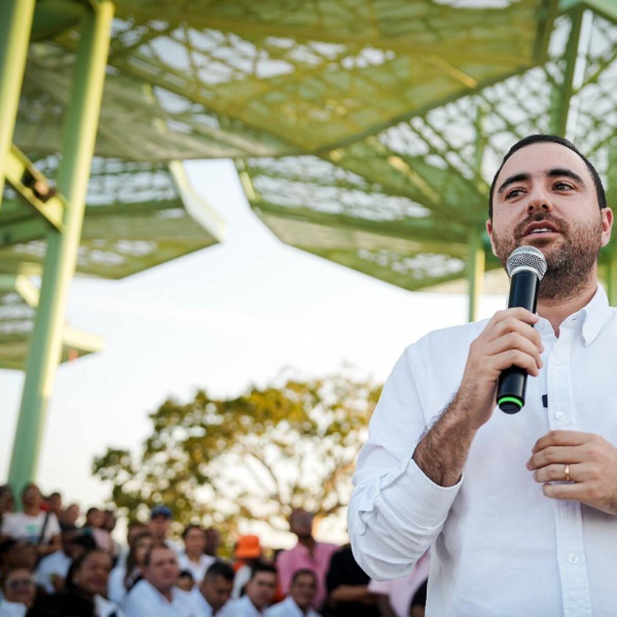 Gobernador Yamil Arana anuncia intervención de escenarios deportivos en Cartagena