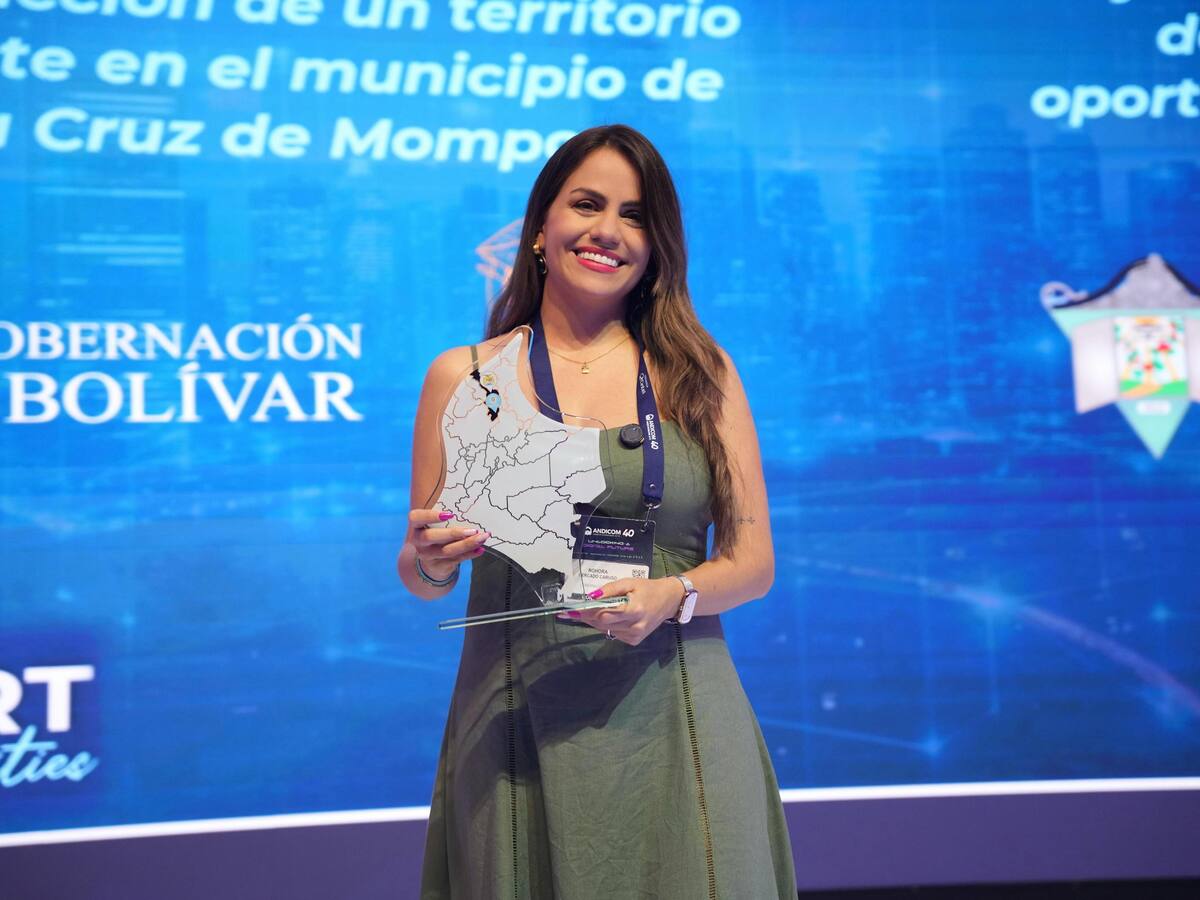 Mompox Inteligente gana premio en ANDICOM 2025
