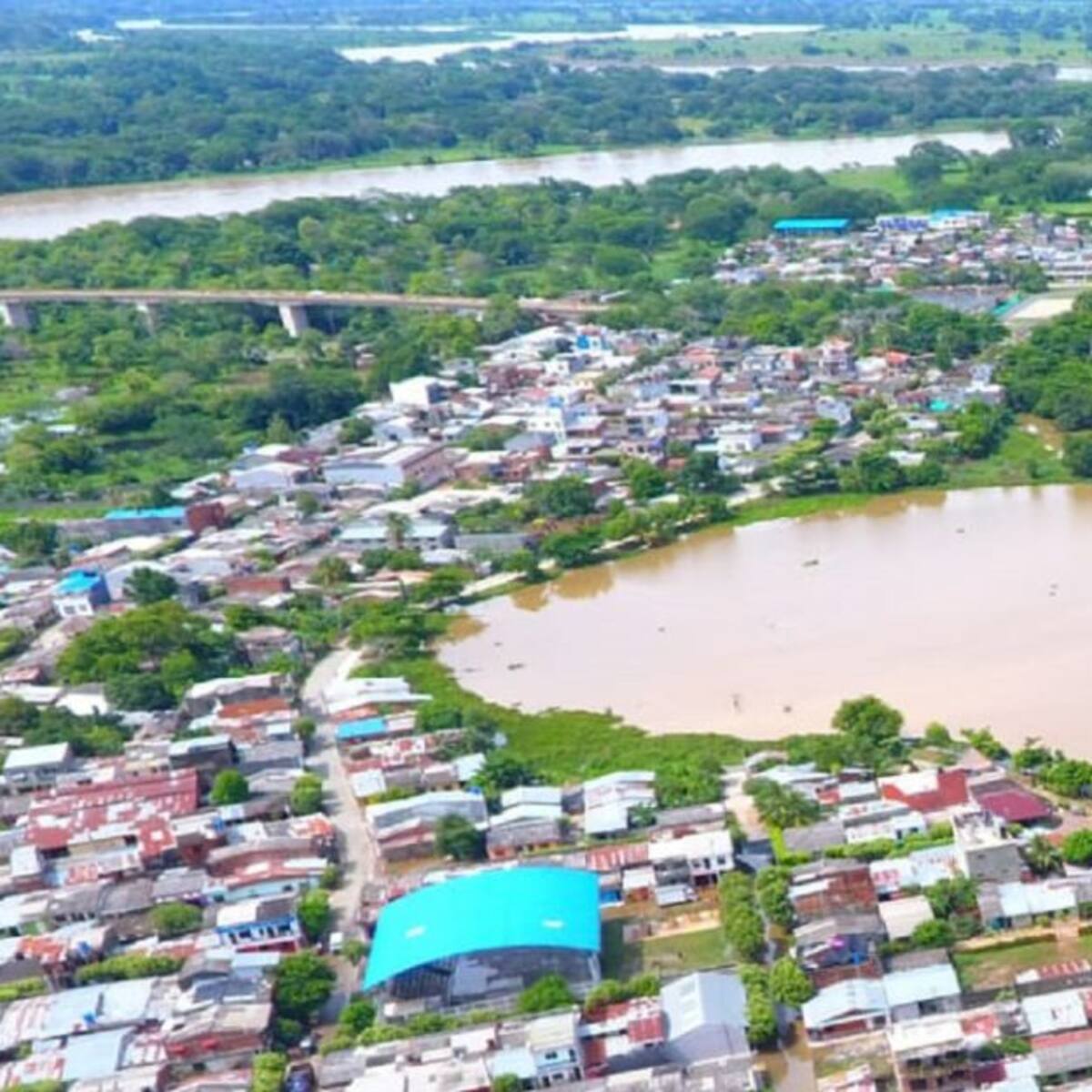 Presidente Petro ordenó buscar fincas en Caucasia para comprarlas y construir casas