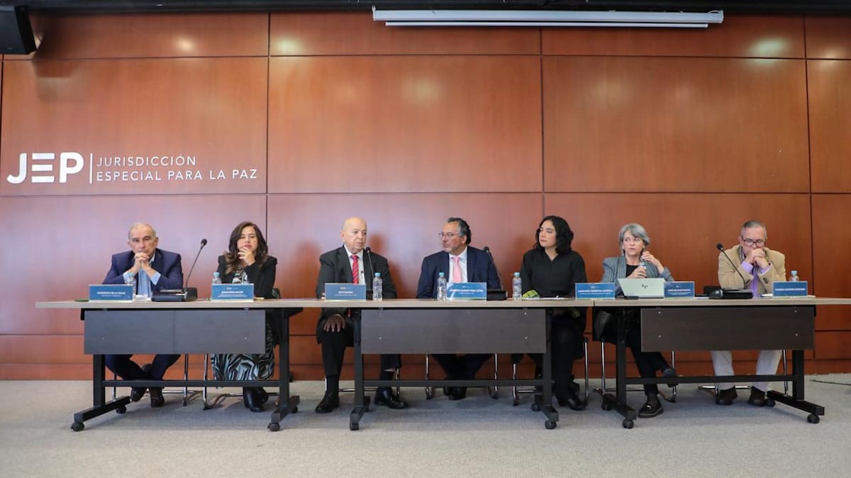 JEP entregó 'paz y salvo' judicial a excombatientes de las FARC que firmaron la paz