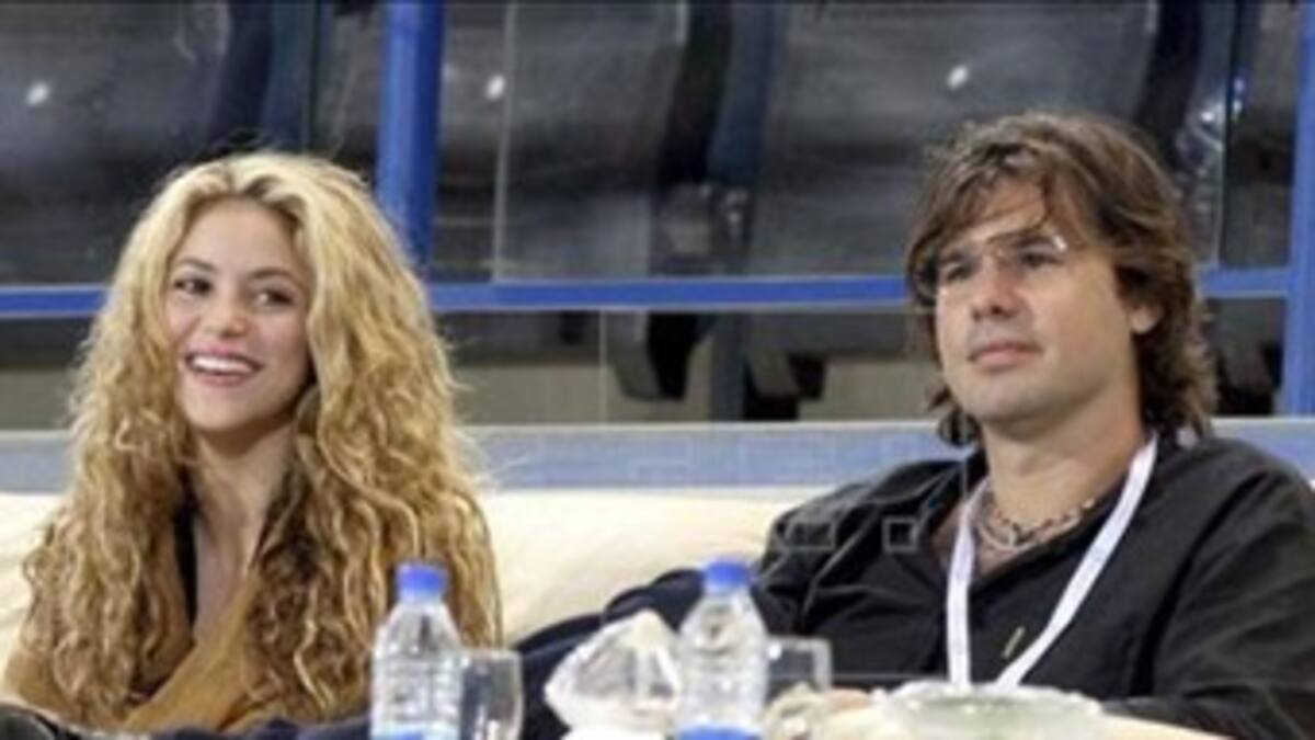 Shakira dice que contrató a De la Rúa porque estaba desempleado
