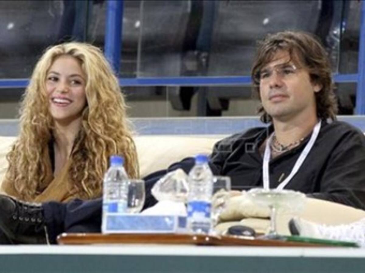 Shakira dice que contrató a De la Rúa porque estaba desempleado