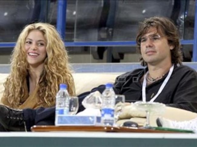 Shakira dice que contrató a De la Rúa porque estaba desempleado