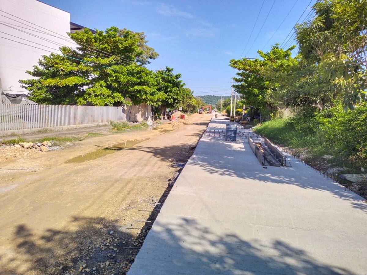 “Obra tiene menos del 10% de avance”: vecinos de Policarpa sobre vía a Arroz Barato